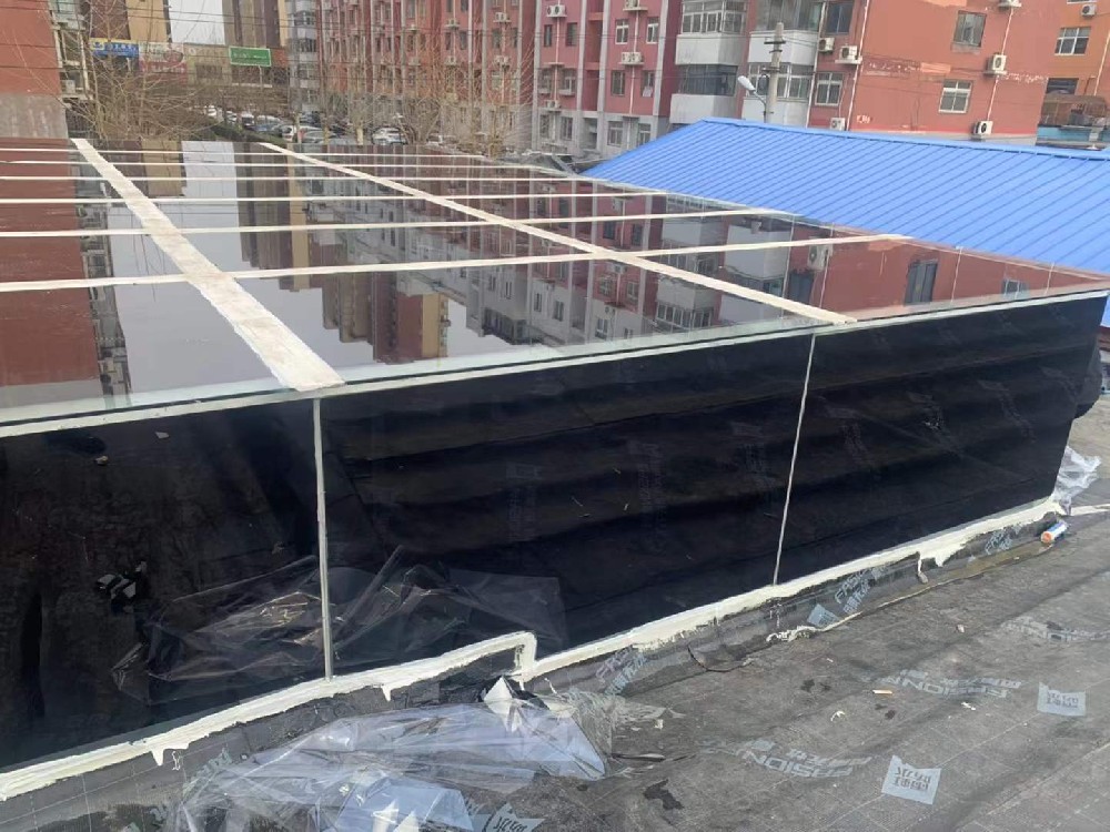 北京金融街防晒隔热膜200元起｜品牌磨砂膜支持LOGO刻字与镂空腰线定制